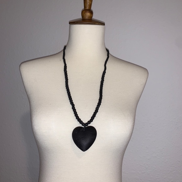 Black Wood Heart Pendant Beaded Necklace - Picture 3 of 7